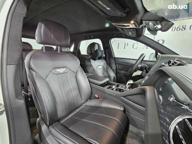 Бентли Бентайга, объемом двигателя 0 л и пробегом 44 тыс. км за 171999 $, фото 5 на Automoto.ua