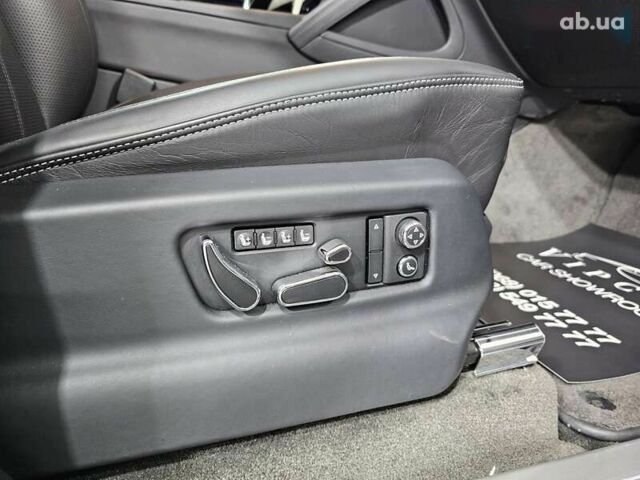 Бентли Бентайга, объемом двигателя 0 л и пробегом 44 тыс. км за 171999 $, фото 17 на Automoto.ua