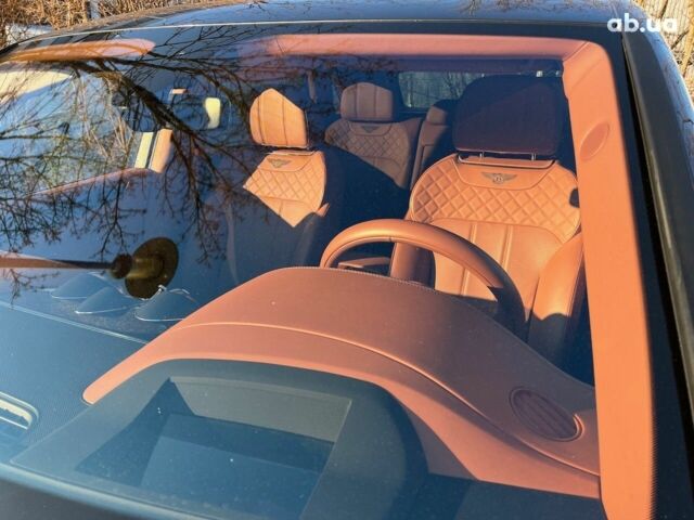 Бентлі Бентайга, об'ємом двигуна 4 л та пробігом 2 тис. км за 211883 $, фото 3 на Automoto.ua
