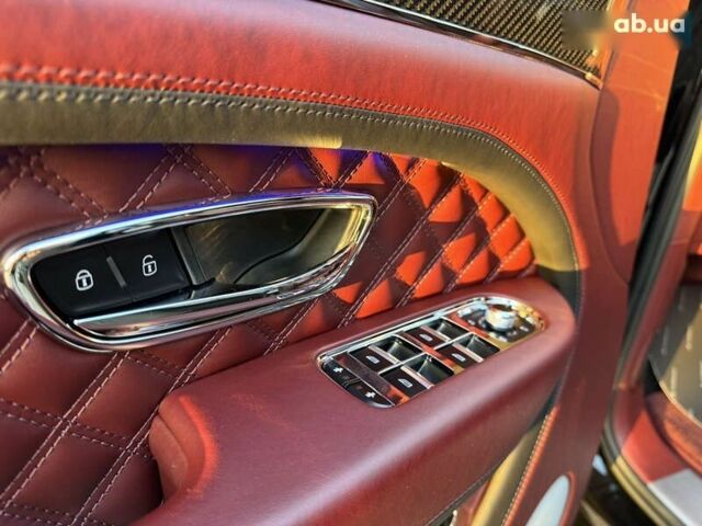 Бентли Бентайга, объемом двигателя 6 л и пробегом 15 тыс. км за 230000 $, фото 17 на Automoto.ua
