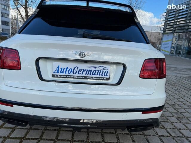 Бентлі Бентайга, об'ємом двигуна 6 л та пробігом 4 тис. км за 244747 $, фото 3 на Automoto.ua
