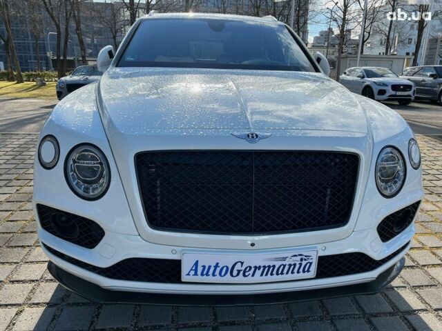 Бентлі Бентайга, об'ємом двигуна 6 л та пробігом 4 тис. км за 244747 $, фото 9 на Automoto.ua