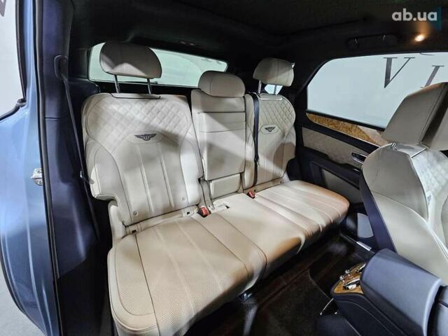 Бентли Бентайга, объемом двигателя 4 л и пробегом 8 тыс. км за 209999 $, фото 6 на Automoto.ua