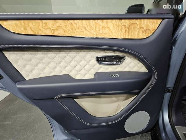 Бентли Бентайга, объемом двигателя 4 л и пробегом 8 тыс. км за 209999 $, фото 13 на Automoto.ua