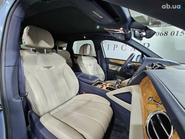 Бентли Бентайга, объемом двигателя 4 л и пробегом 8 тыс. км за 209999 $, фото 5 на Automoto.ua