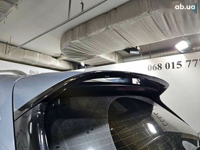 Бентли Бентайга, объемом двигателя 4 л и пробегом 8 тыс. км за 209999 $, фото 11 на Automoto.ua