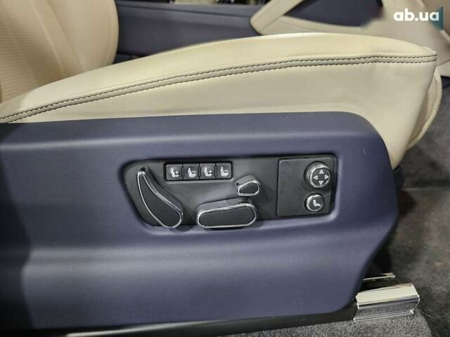 Бентли Бентайга, объемом двигателя 4 л и пробегом 8 тыс. км за 209999 $, фото 20 на Automoto.ua