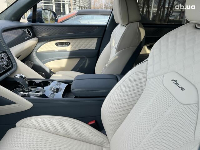 Бентлі Бентайга, об'ємом двигуна 4 л та пробігом 1 тис. км за 307456 $, фото 28 на Automoto.ua