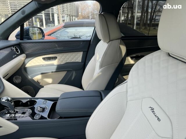 Бентлі Бентайга, об'ємом двигуна 4 л та пробігом 1 тис. км за 307456 $, фото 33 на Automoto.ua