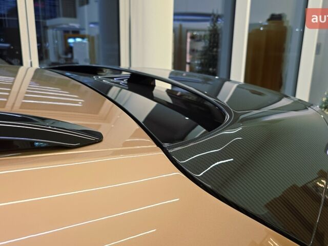 Бентли Бентайга, объемом двигателя 3 л и пробегом 0 тыс. км за 379661 $, фото 5 на Automoto.ua