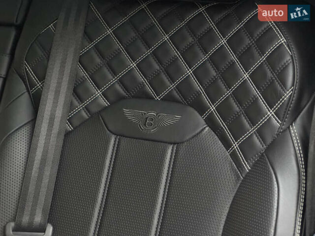 Сірий Бентлі Бентайга, об'ємом двигуна 4 л та пробігом 170 тис. км за 159900 $, фото 17 на Automoto.ua