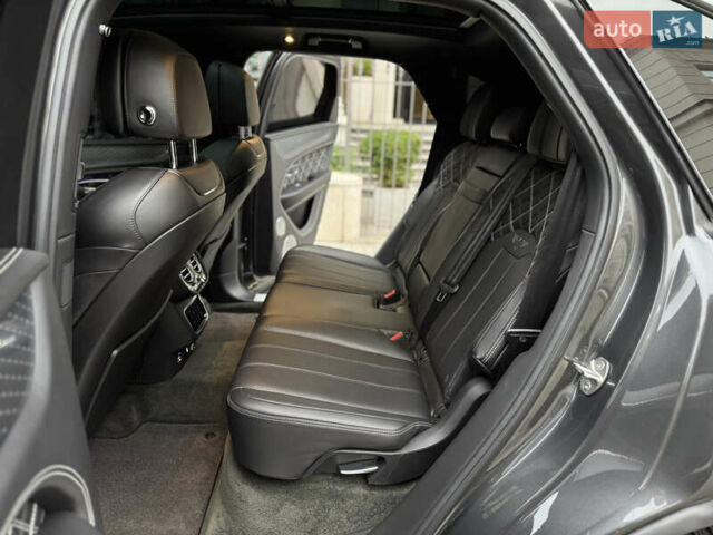 Сірий Бентлі Бентайга, об'ємом двигуна 4 л та пробігом 170 тис. км за 159900 $, фото 28 на Automoto.ua