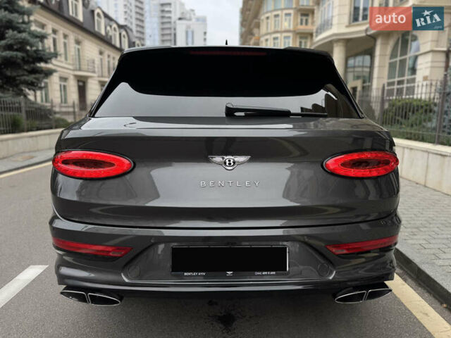 Сірий Бентлі Бентайга, об'ємом двигуна 4 л та пробігом 170 тис. км за 159900 $, фото 8 на Automoto.ua