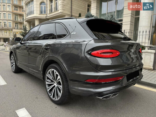 Сірий Бентлі Бентайга, об'ємом двигуна 4 л та пробігом 170 тис. км за 159900 $, фото 6 на Automoto.ua