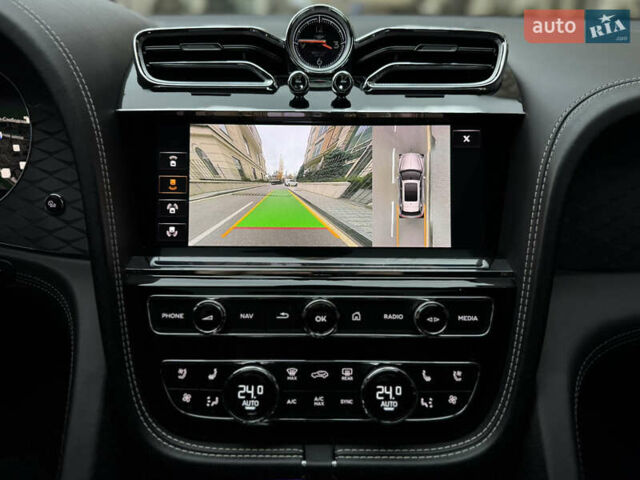 Сірий Бентлі Бентайга, об'ємом двигуна 4 л та пробігом 170 тис. км за 159900 $, фото 51 на Automoto.ua