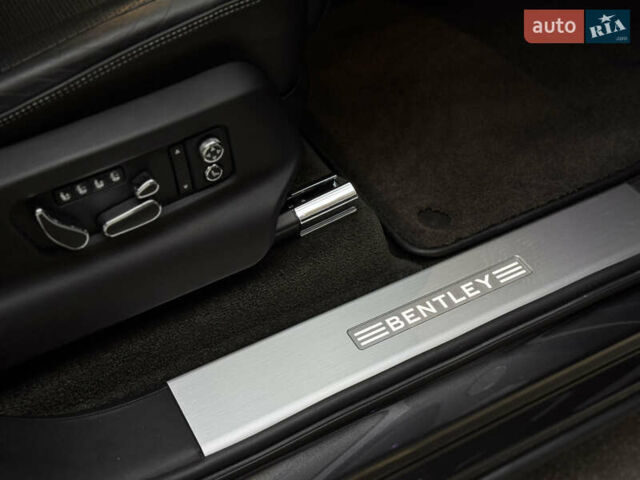 Сірий Бентлі Бентайга, об'ємом двигуна 4 л та пробігом 170 тис. км за 159900 $, фото 19 на Automoto.ua