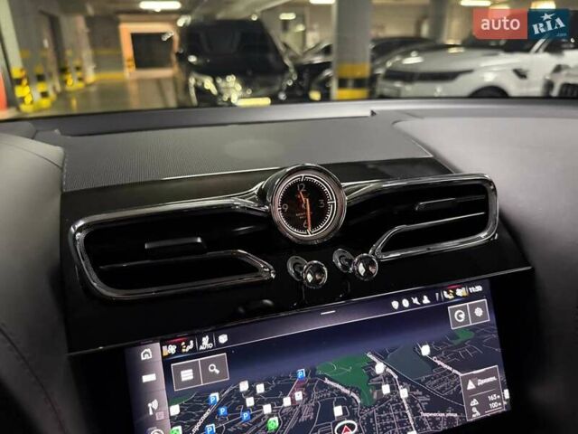 Серый Бентли Бентайга, объемом двигателя 4 л и пробегом 25 тыс. км за 197500 $, фото 124 на Automoto.ua