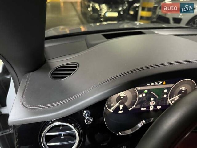Серый Бентли Бентайга, объемом двигателя 4 л и пробегом 25 тыс. км за 197500 $, фото 50 на Automoto.ua