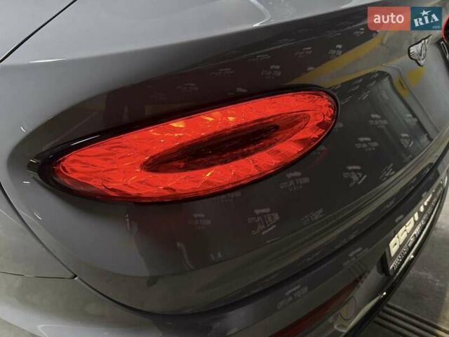 Серый Бентли Бентайга, объемом двигателя 4 л и пробегом 25 тыс. км за 197500 $, фото 36 на Automoto.ua