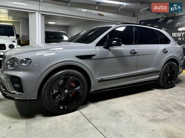 Серый Бентли Бентайга, объемом двигателя 4 л и пробегом 25 тыс. км за 197500 $, фото 18 на Automoto.ua