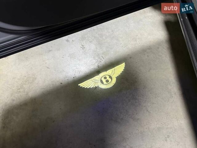 Серый Бентли Бентайга, объемом двигателя 4 л и пробегом 25 тыс. км за 197500 $, фото 45 на Automoto.ua