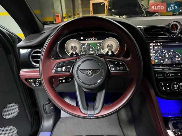 Серый Бентли Бентайга, объемом двигателя 4 л и пробегом 25 тыс. км за 197500 $, фото 65 на Automoto.ua