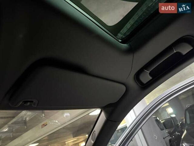 Серый Бентли Бентайга, объемом двигателя 4 л и пробегом 25 тыс. км за 197500 $, фото 53 на Automoto.ua