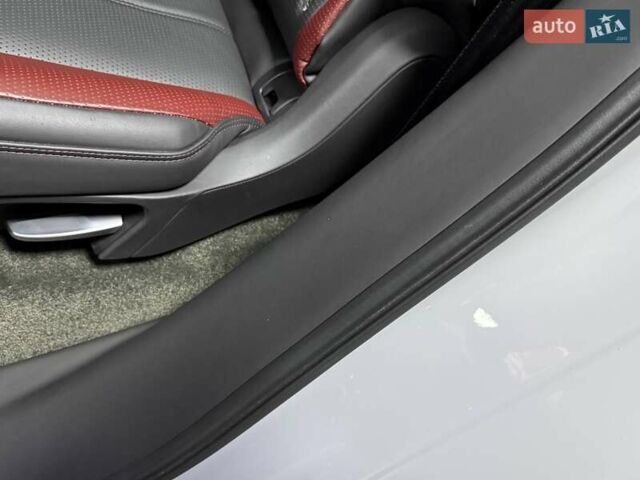 Серый Бентли Бентайга, объемом двигателя 4 л и пробегом 25 тыс. км за 197500 $, фото 82 на Automoto.ua