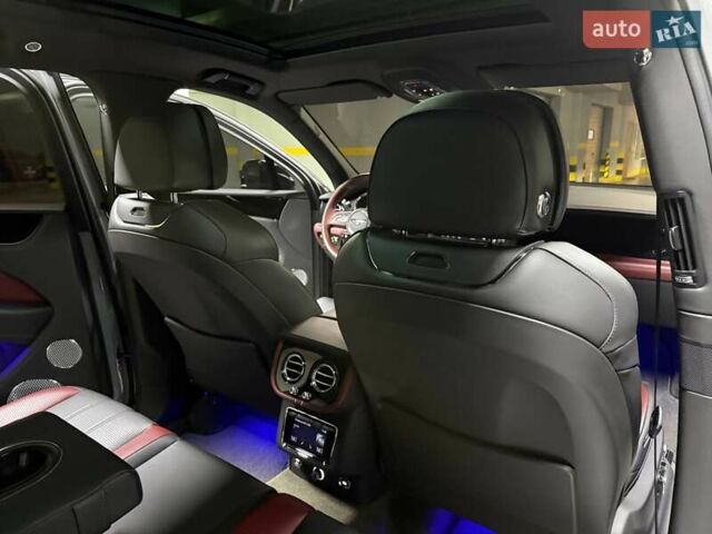 Серый Бентли Бентайга, объемом двигателя 4 л и пробегом 25 тыс. км за 197500 $, фото 95 на Automoto.ua