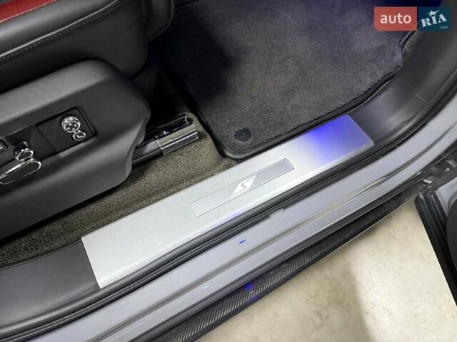 Серый Бентли Бентайга, объемом двигателя 4 л и пробегом 25 тыс. км за 197500 $, фото 143 на Automoto.ua