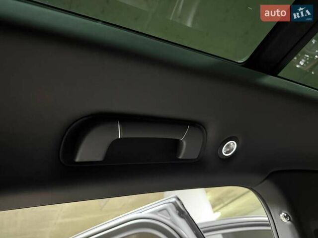 Серый Бентли Бентайга, объемом двигателя 4 л и пробегом 25 тыс. км за 197500 $, фото 93 на Automoto.ua