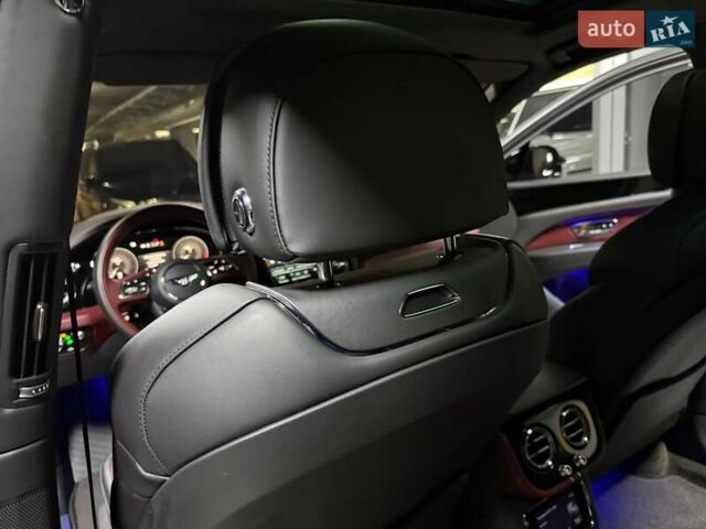 Серый Бентли Бентайга, объемом двигателя 4 л и пробегом 25 тыс. км за 197500 $, фото 75 на Automoto.ua