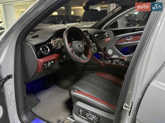 Серый Бентли Бентайга, объемом двигателя 4 л и пробегом 25 тыс. км за 197500 $, фото 57 на Automoto.ua