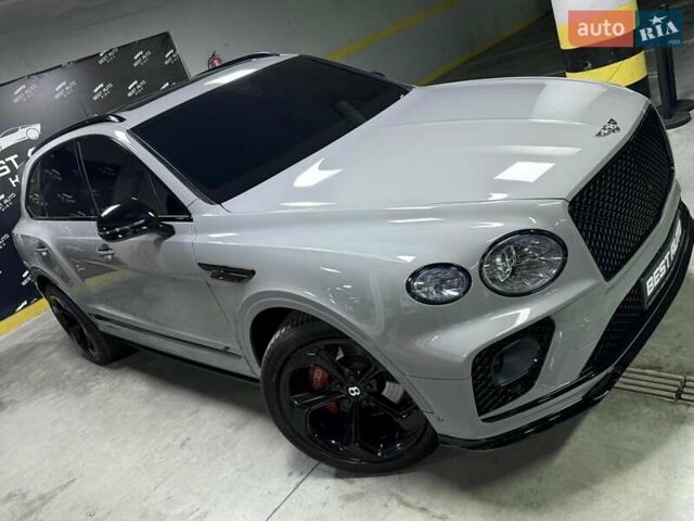 Серый Бентли Бентайга, объемом двигателя 4 л и пробегом 25 тыс. км за 197500 $, фото 154 на Automoto.ua