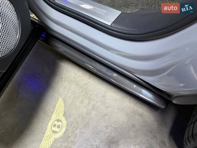 Серый Бентли Бентайга, объемом двигателя 4 л и пробегом 25 тыс. км за 197500 $, фото 72 на Automoto.ua