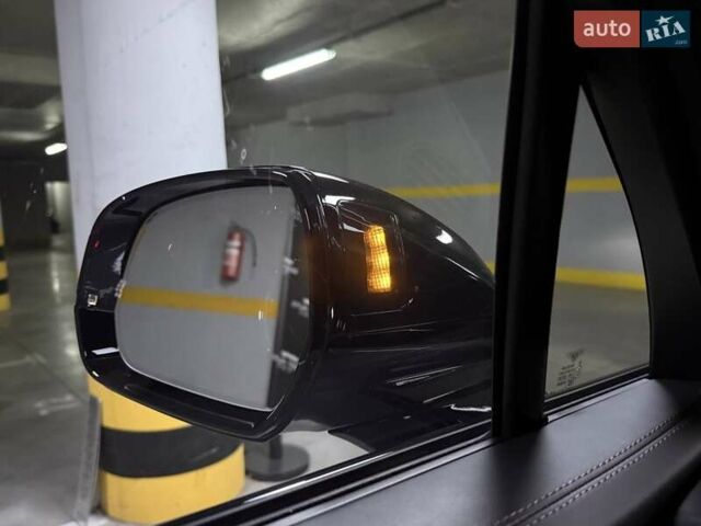 Серый Бентли Бентайга, объемом двигателя 4 л и пробегом 25 тыс. км за 197500 $, фото 30 на Automoto.ua