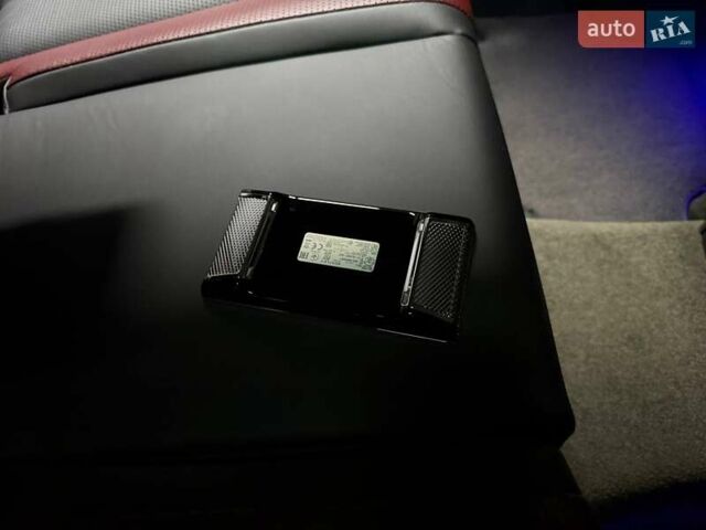 Серый Бентли Бентайга, объемом двигателя 4 л и пробегом 25 тыс. км за 197500 $, фото 91 на Automoto.ua