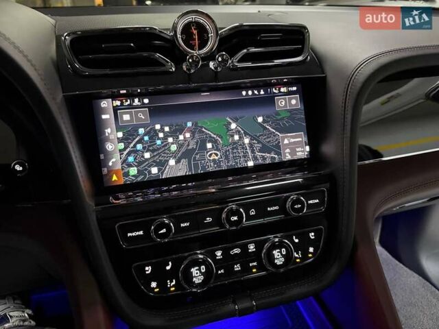 Серый Бентли Бентайга, объемом двигателя 4 л и пробегом 25 тыс. км за 197500 $, фото 115 на Automoto.ua