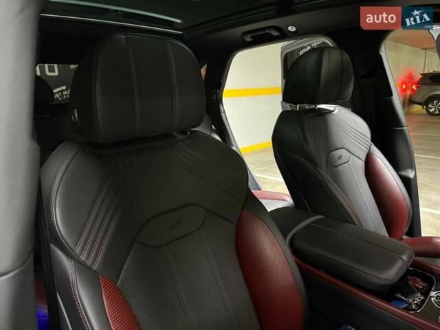 Серый Бентли Бентайга, объемом двигателя 4 л и пробегом 25 тыс. км за 197500 $, фото 136 на Automoto.ua