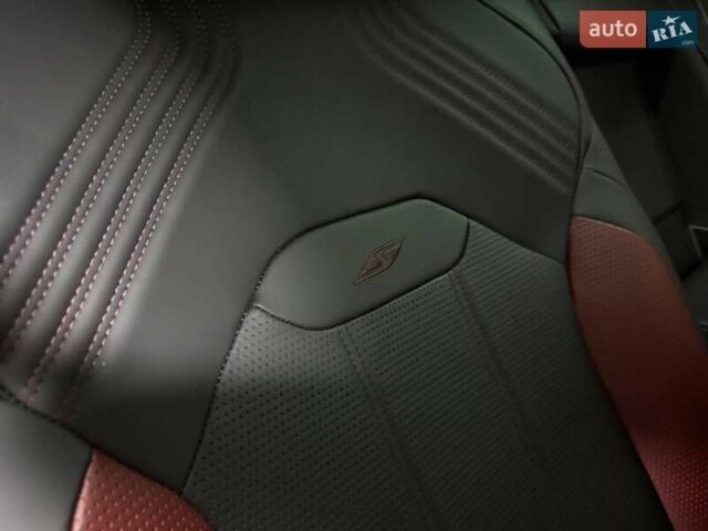 Серый Бентли Бентайга, объемом двигателя 4 л и пробегом 25 тыс. км за 197500 $, фото 100 на Automoto.ua