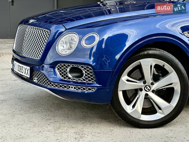 Бентли Бентайга 2016 в Киеве на Automoto.ua Синий Бентли Бентайга, объемом двигателя 6 л и пробегом 131 тыс. км за 85000 $, фото 8 на Automoto.ua