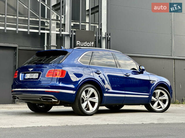 Бентли Бентайга 2016 в Киеве на Automoto.ua Синий Бентли Бентайга, объемом двигателя 6 л и пробегом 131 тыс. км за 85000 $, фото 5 на Automoto.ua