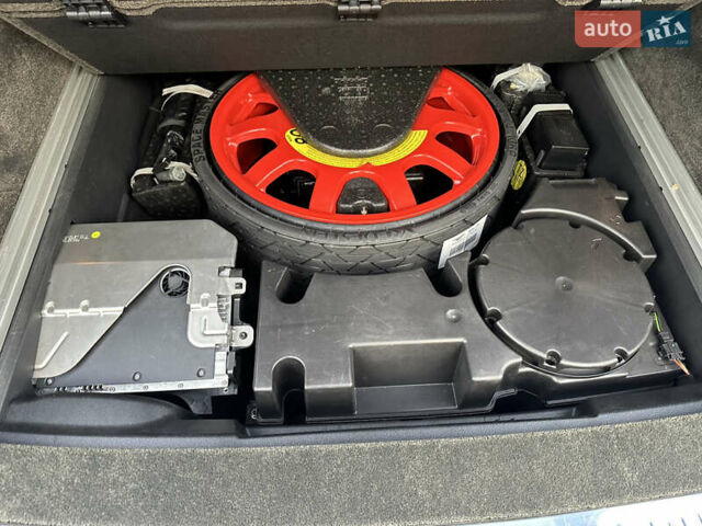 Бентли Бентайга 2016 в Киеве на Automoto.ua Синий Бентли Бентайга, объемом двигателя 6 л и пробегом 131 тыс. км за 85000 $, фото 30 на Automoto.ua