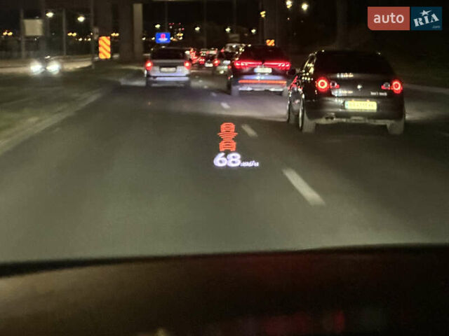 Бентли Бентайга 2016 в Киеве на Automoto.ua Синий Бентли Бентайга, объемом двигателя 6 л и пробегом 131 тыс. км за 85000 $, фото 70 на Automoto.ua