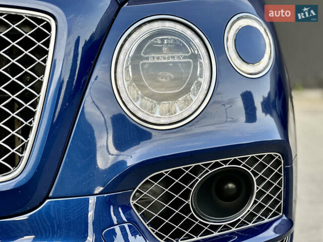 Бентли Бентайга 2016 в Киеве на Automoto.ua Синий Бентли Бентайга, объемом двигателя 6 л и пробегом 131 тыс. км за 85000 $, фото 18 на Automoto.ua