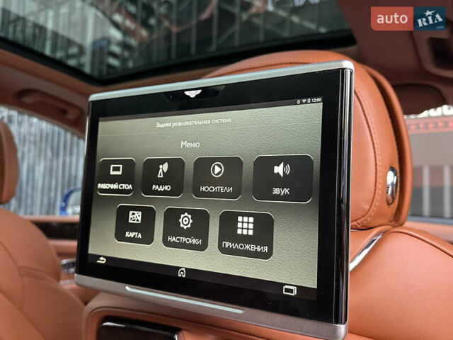 Бентли Бентайга 2016 в Киеве на Automoto.ua Синий Бентли Бентайга, объемом двигателя 6 л и пробегом 131 тыс. км за 85000 $, фото 50 на Automoto.ua