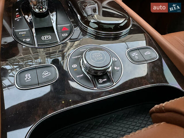 Бентли Бентайга 2016 в Киеве на Automoto.ua Синий Бентли Бентайга, объемом двигателя 6 л и пробегом 131 тыс. км за 85000 $, фото 61 на Automoto.ua
