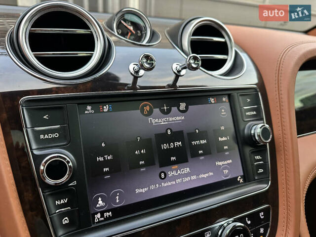 Бентли Бентайга 2016 в Киеве на Automoto.ua Синий Бентли Бентайга, объемом двигателя 6 л и пробегом 131 тыс. км за 85000 $, фото 60 на Automoto.ua