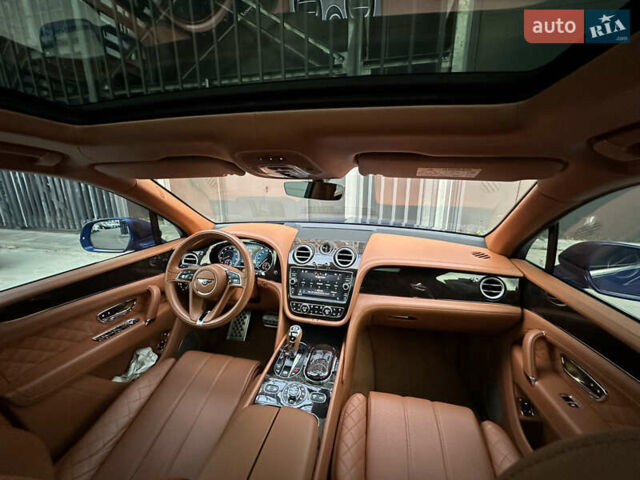 Бентли Бентайга 2016 в Киеве на Automoto.ua Синий Бентли Бентайга, объемом двигателя 6 л и пробегом 131 тыс. км за 85000 $, фото 52 на Automoto.ua