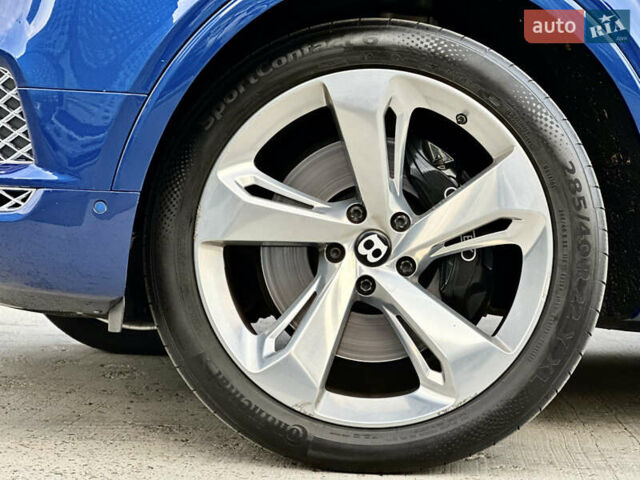 Бентли Бентайга 2016 в Киеве на Automoto.ua Синий Бентли Бентайга, объемом двигателя 6 л и пробегом 131 тыс. км за 85000 $, фото 11 на Automoto.ua